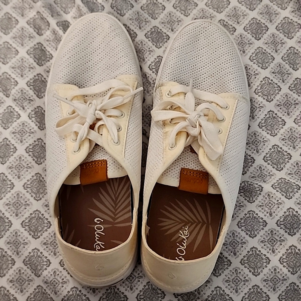 Olukai Pehuea Lī lace sneaker 8.5